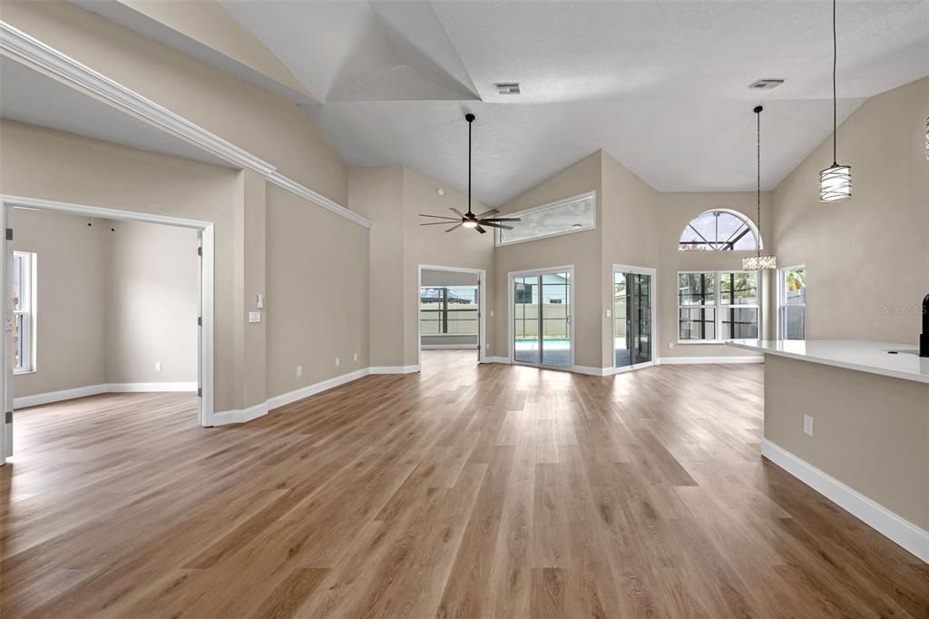 En Venta: $525,000 (3 camas, 2 baños, 1566 Pies cuadrados)