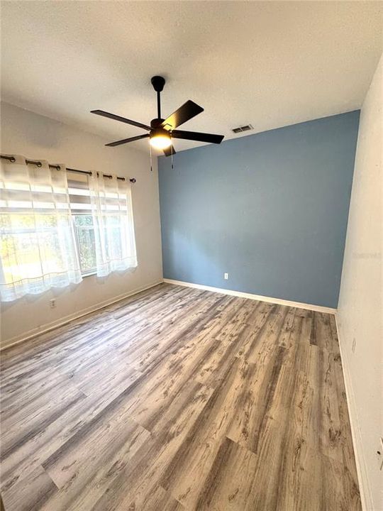 For Sale: $499,500 (4 beds, 2 baths, 2093 Square Feet)