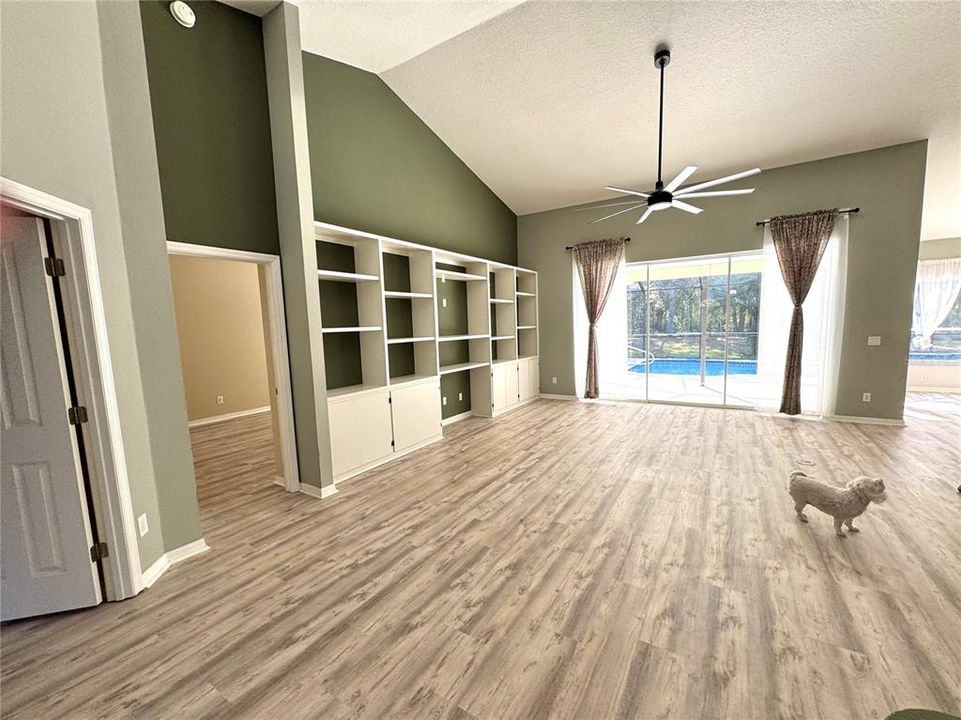 For Sale: $499,500 (4 beds, 2 baths, 2093 Square Feet)