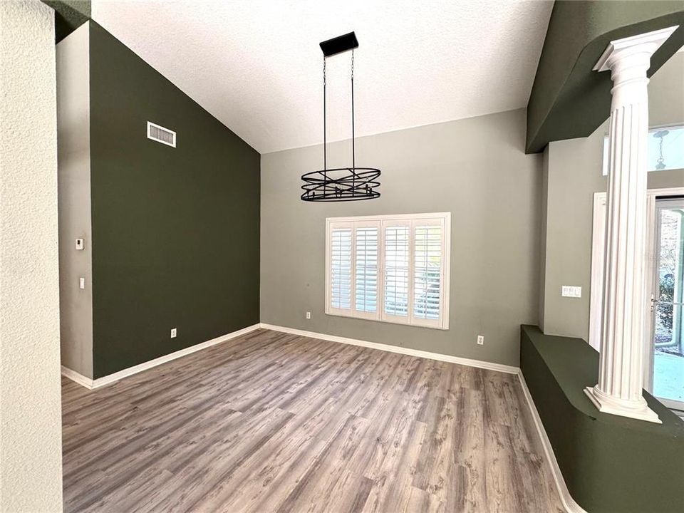 For Sale: $499,500 (4 beds, 2 baths, 2093 Square Feet)