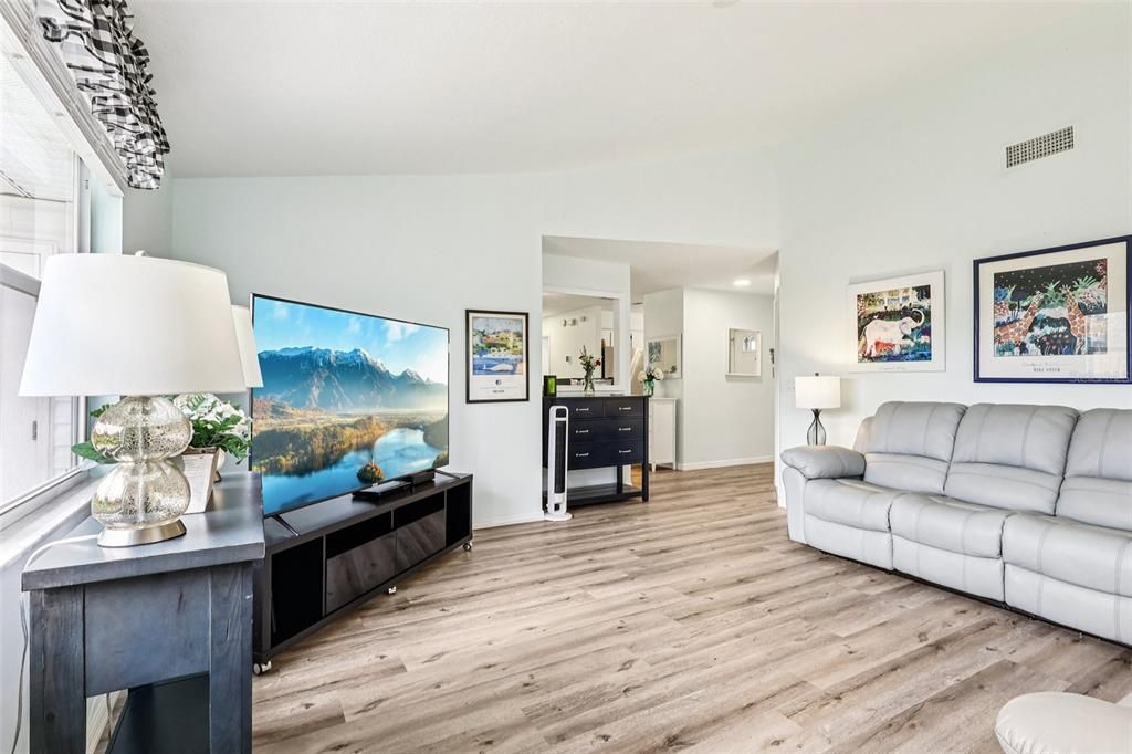 En Venta: $235,000 (2 camas, 2 baños, 1284 Pies cuadrados)