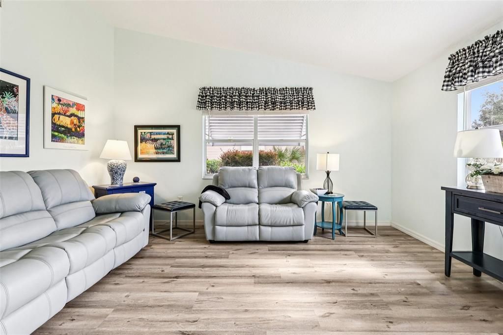 En Venta: $235,000 (2 camas, 2 baños, 1284 Pies cuadrados)