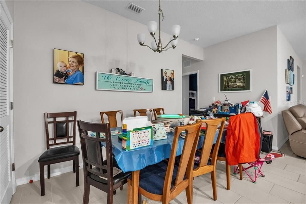 For Sale: $487,500 (5 beds, 3 baths, 2198 Square Feet)