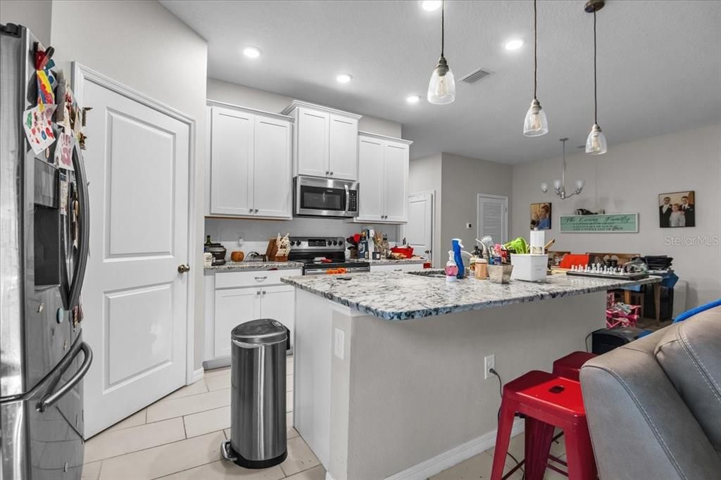 For Sale: $487,500 (5 beds, 3 baths, 2198 Square Feet)