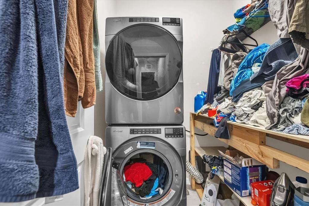 For Sale: $487,500 (5 beds, 3 baths, 2198 Square Feet)