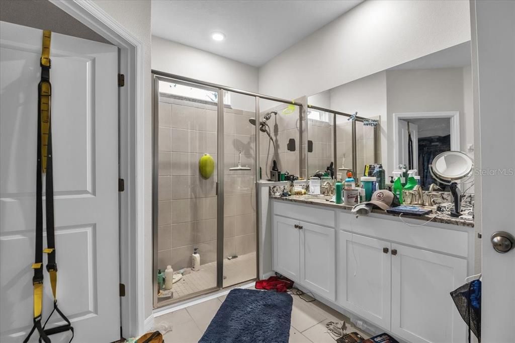 For Sale: $487,500 (5 beds, 3 baths, 2198 Square Feet)