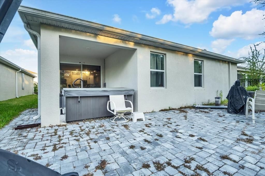 For Sale: $487,500 (5 beds, 3 baths, 2198 Square Feet)