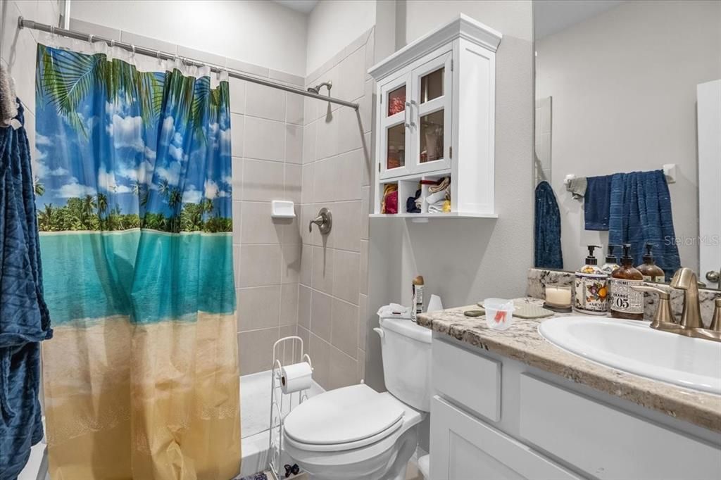 For Sale: $487,500 (5 beds, 3 baths, 2198 Square Feet)