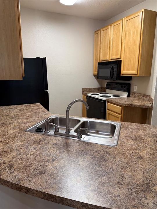 出租: $1,475 (1 贝兹, 1 浴室, 769 平方英尺)