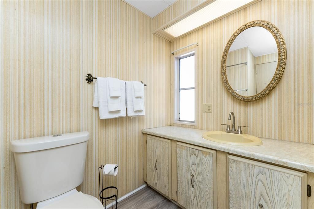 На продажу: $225,000 (2 спален, 2 ванн, 1152 Квадратных фут)