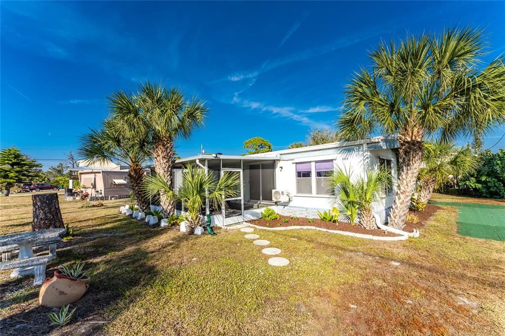 На продажу: $225,000 (2 спален, 2 ванн, 1152 Квадратных фут)