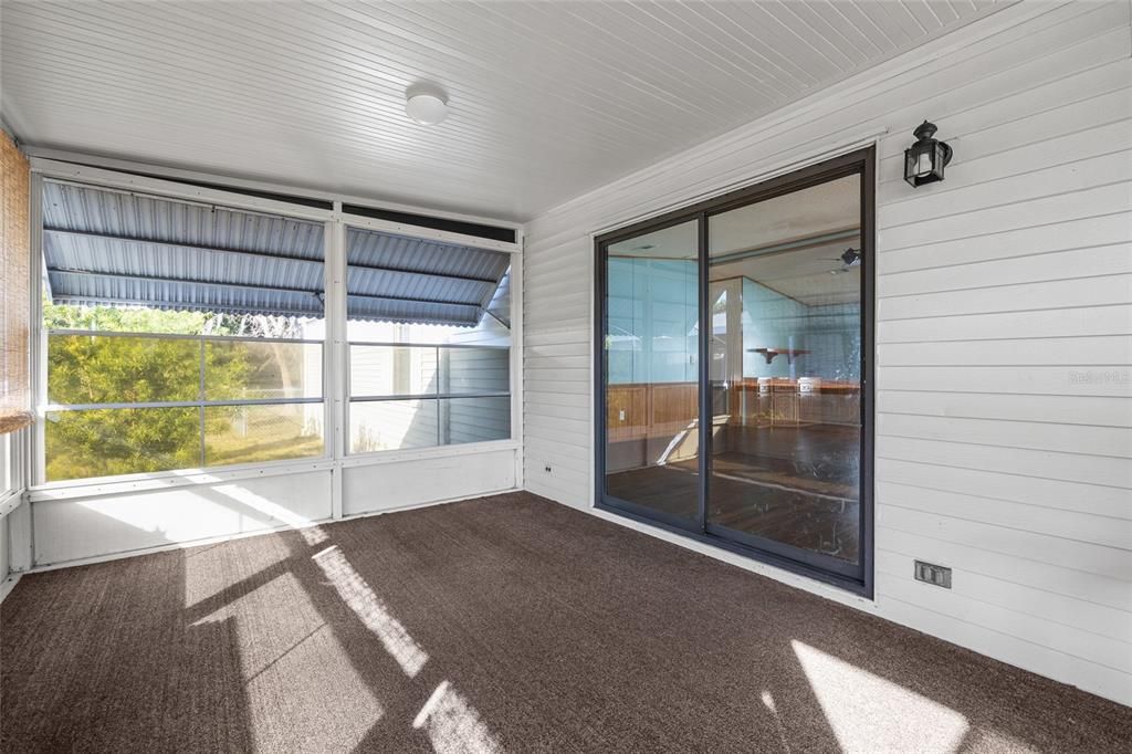 На продажу: $160,000 (2 спален, 2 ванн, 1456 Квадратных фут)