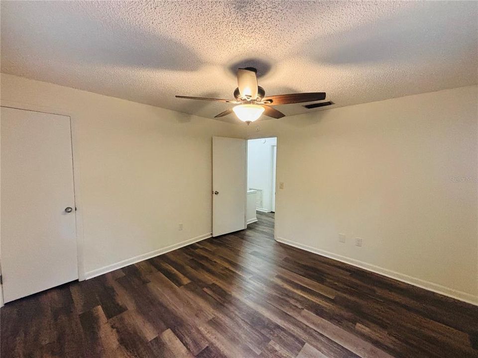 For Rent: $1,295 (2 beds, 1 baths, 1020 Square Feet)