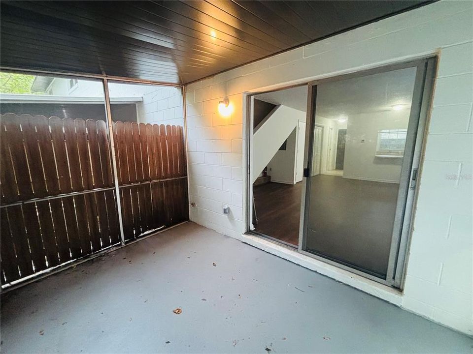 For Rent: $1,295 (2 beds, 1 baths, 1020 Square Feet)