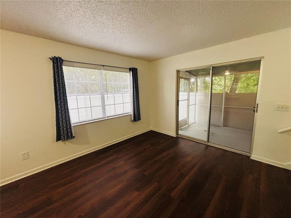 For Rent: $1,295 (2 beds, 1 baths, 1020 Square Feet)