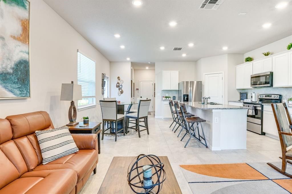 出租: $2,800 (3 贝兹, 2 浴室, 1818 平方英尺)