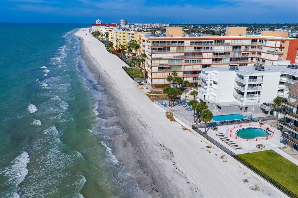 En Venta: $1,795,000 (3 camas, 2 baños, 1650 Pies cuadrados)