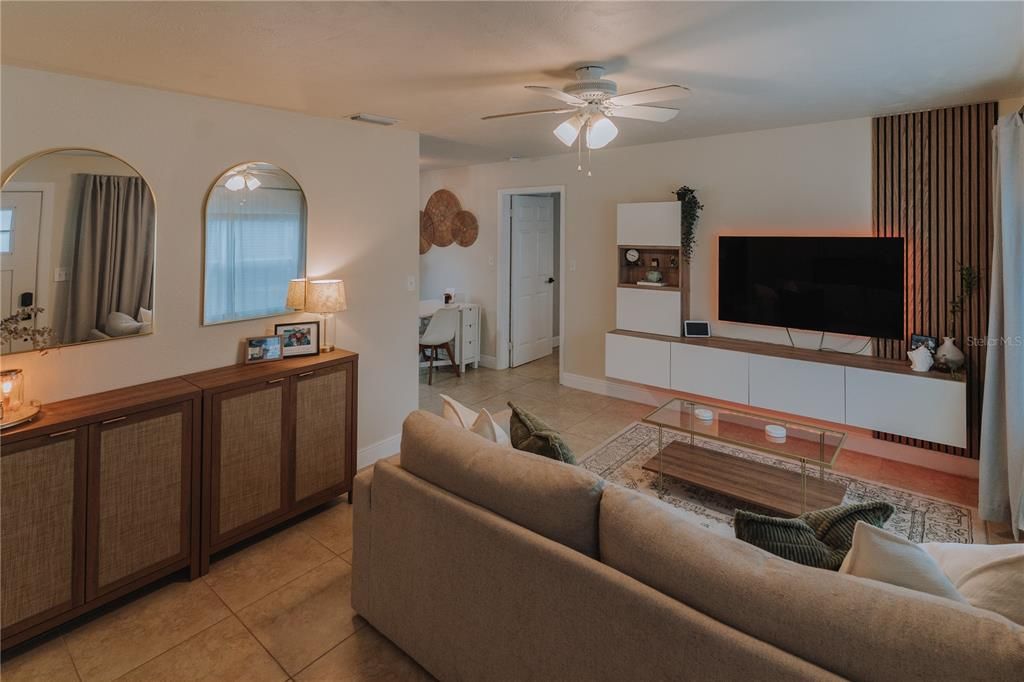 En Venta: $325,000 (3 camas, 2 baños, 1034 Pies cuadrados)