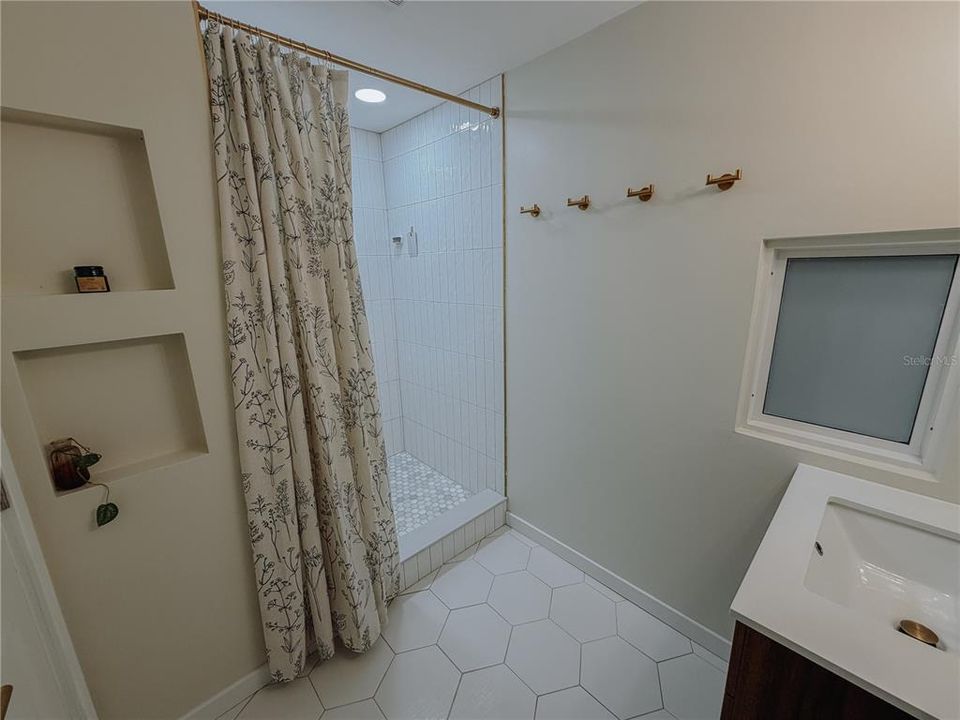 En Venta: $325,000 (3 camas, 2 baños, 1034 Pies cuadrados)