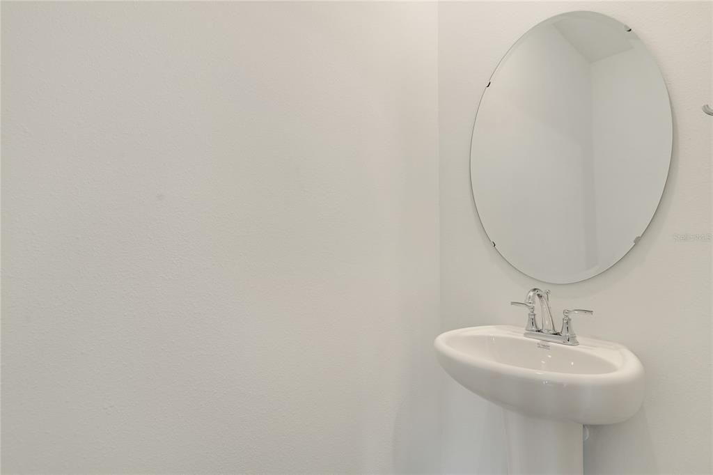 На продажу: $439,644 (5 спален, 3 ванн, 3030 Квадратных фут)