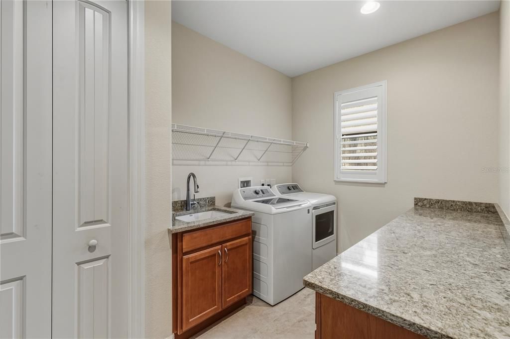 待售: $825,000 (3 贝兹, 2 浴室, 2121 平方英尺)