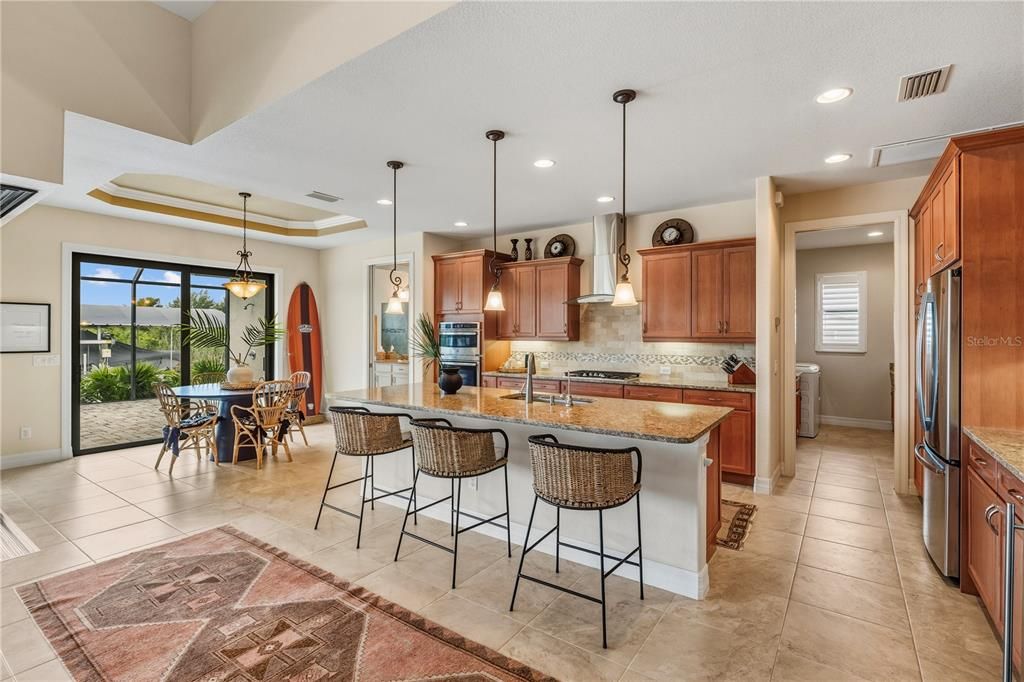 待售: $825,000 (3 贝兹, 2 浴室, 2121 平方英尺)