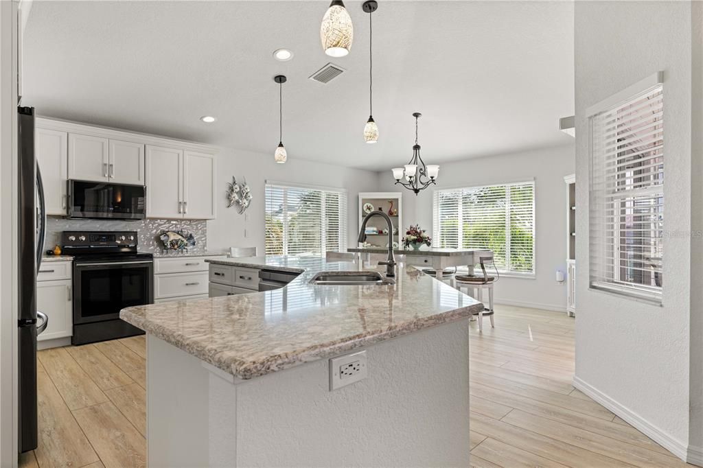 En Venta: $769,000 (3 camas, 2 baños, 1865 Pies cuadrados)