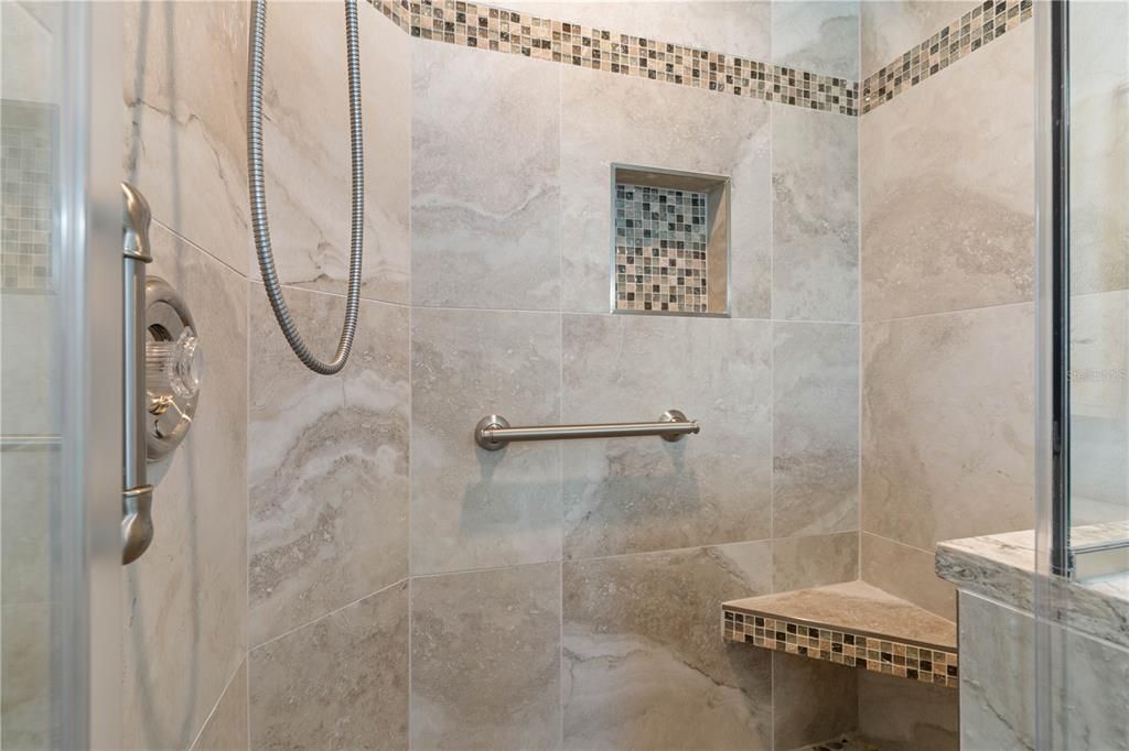 En Venta: $769,000 (3 camas, 2 baños, 1865 Pies cuadrados)