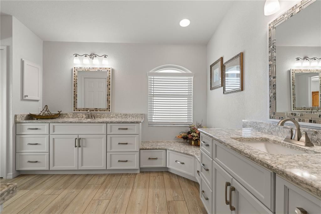 En Venta: $769,000 (3 camas, 2 baños, 1865 Pies cuadrados)