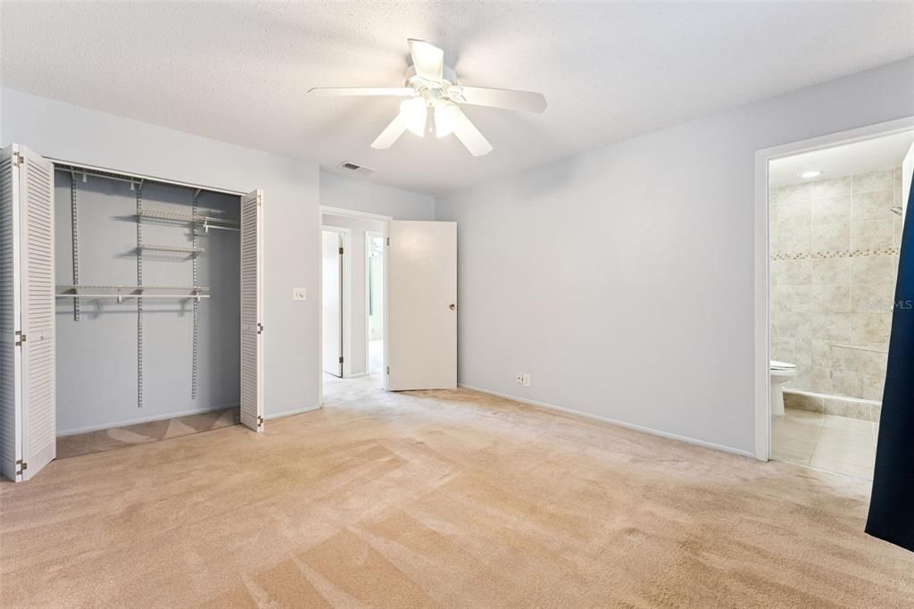 En Venta: $179,900 (3 camas, 2 baños, 1400 Pies cuadrados)