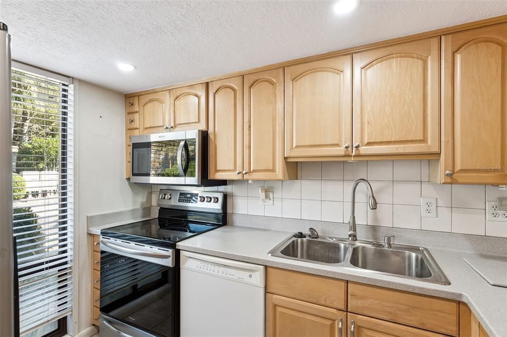 En Venta: $179,900 (3 camas, 2 baños, 1400 Pies cuadrados)