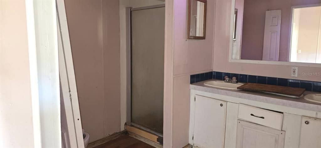 For Sale: $63,900 (3 beds, 2 baths, 1344 Square Feet)