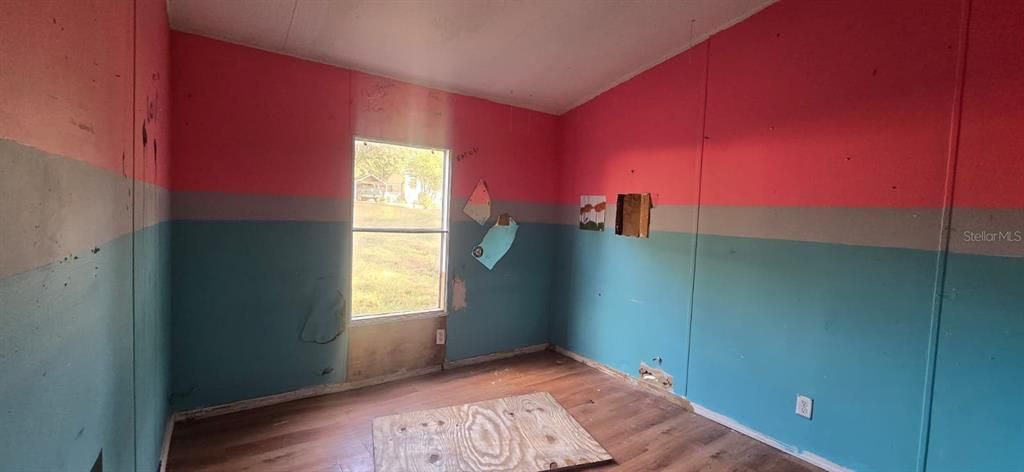 For Sale: $63,900 (3 beds, 2 baths, 1344 Square Feet)