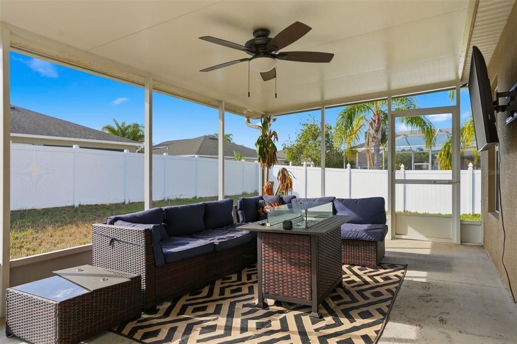 For Sale: $330,000 (3 beds, 2 baths, 1676 Square Feet)