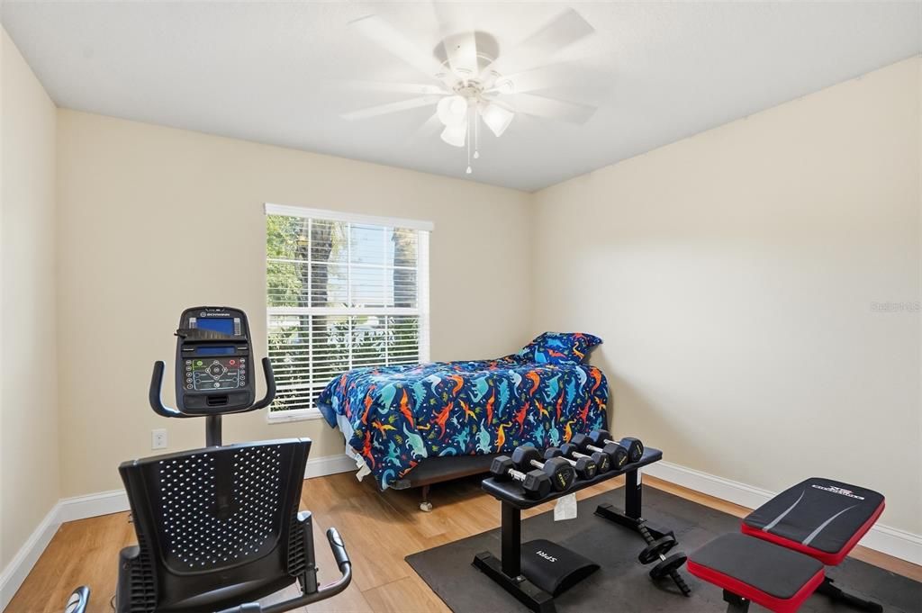 For Sale: $330,000 (3 beds, 2 baths, 1676 Square Feet)