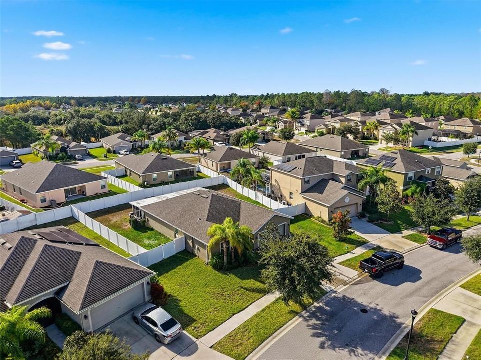 For Sale: $330,000 (3 beds, 2 baths, 1676 Square Feet)