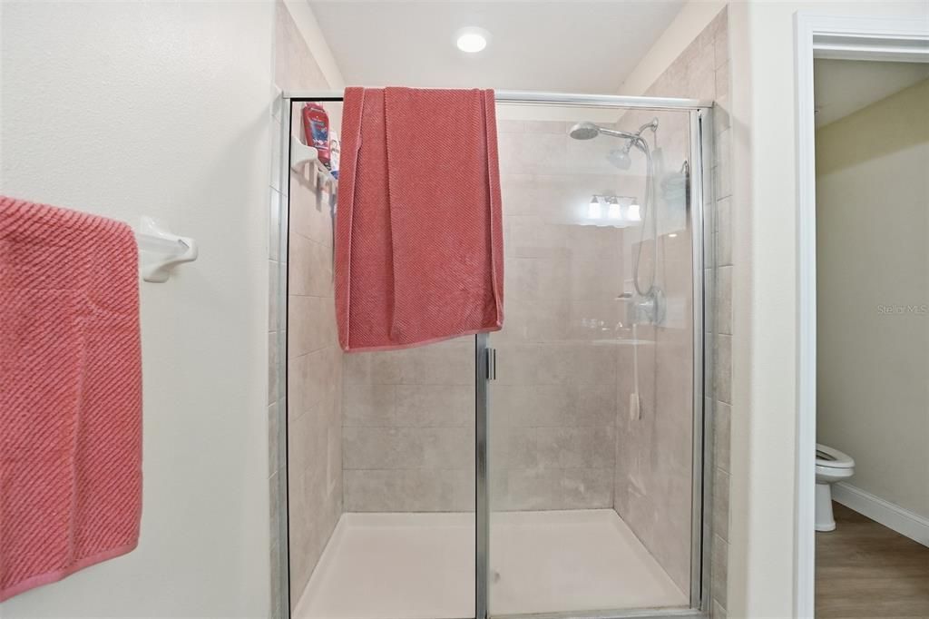 For Sale: $330,000 (3 beds, 2 baths, 1676 Square Feet)