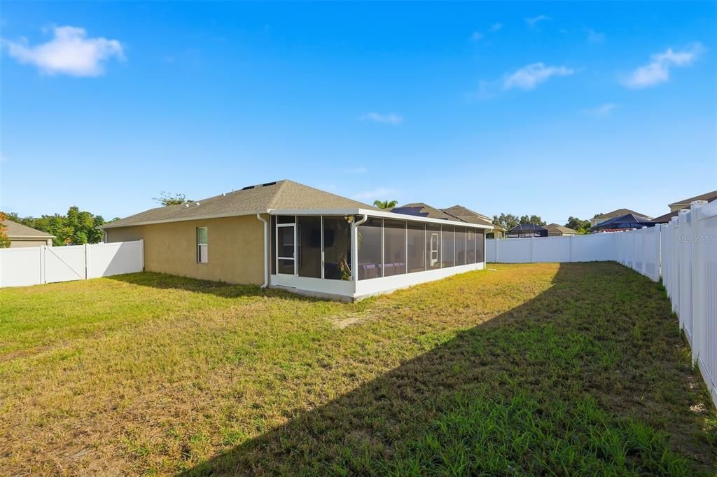 For Sale: $330,000 (3 beds, 2 baths, 1676 Square Feet)