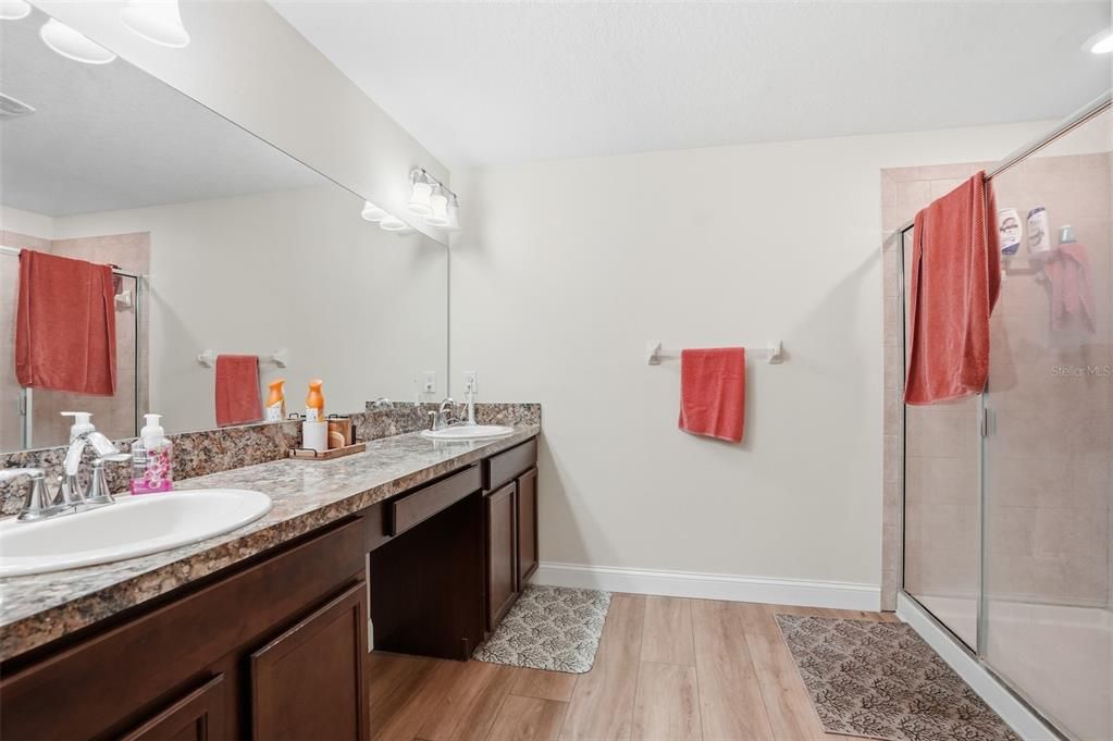 For Sale: $330,000 (3 beds, 2 baths, 1676 Square Feet)