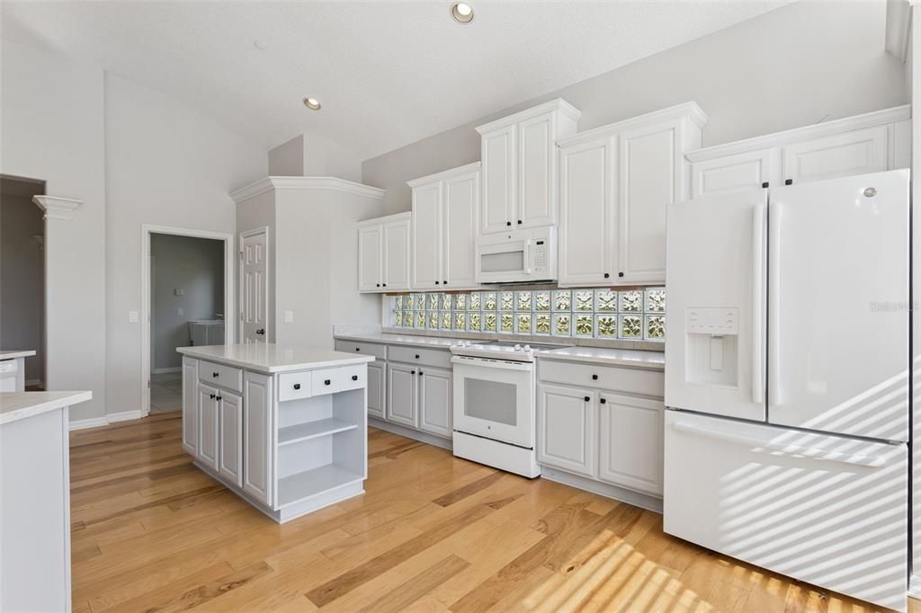 待售: $475,000 (3 贝兹, 2 浴室, 2347 平方英尺)