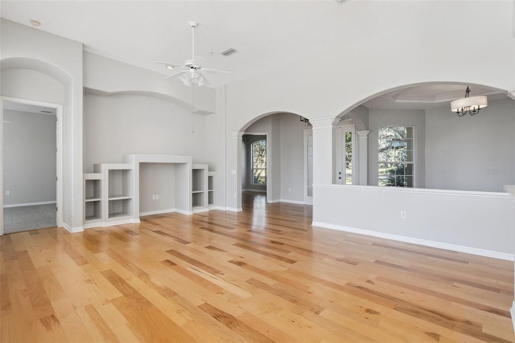 待售: $475,000 (3 贝兹, 2 浴室, 2347 平方英尺)