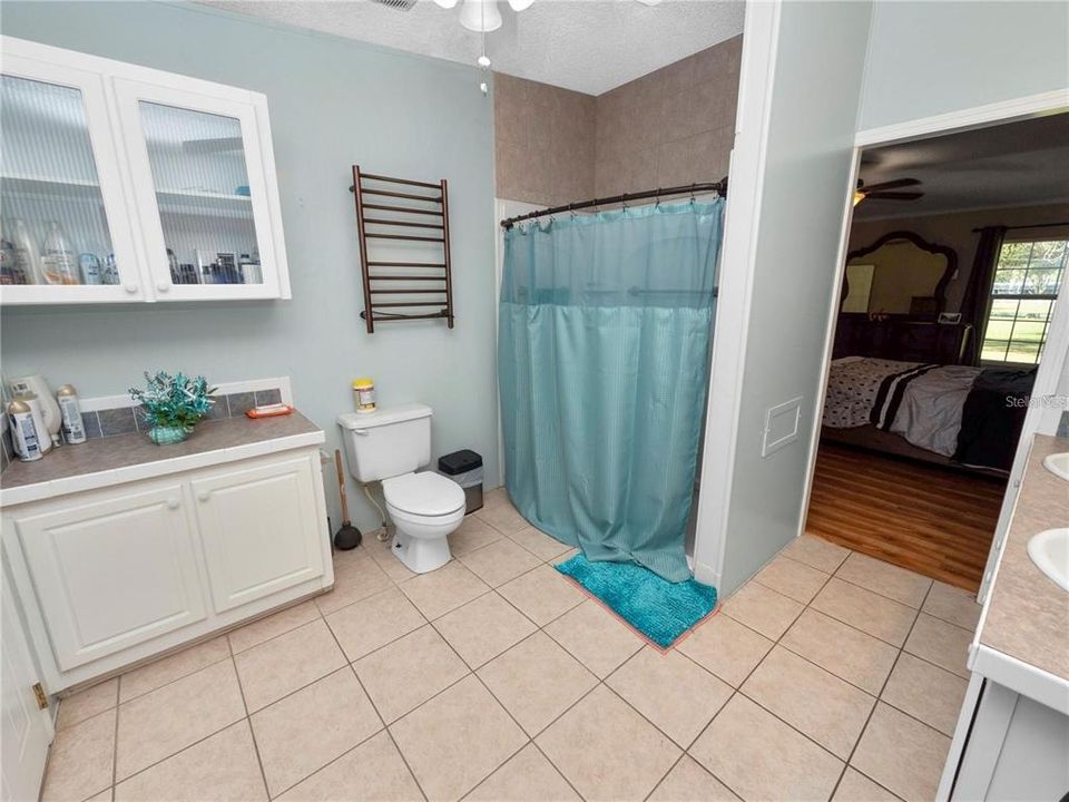 For Sale: $285,000 (4 beds, 2 baths, 2280 Square Feet)