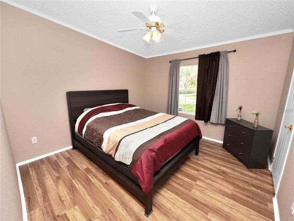 For Sale: $285,000 (4 beds, 2 baths, 2280 Square Feet)