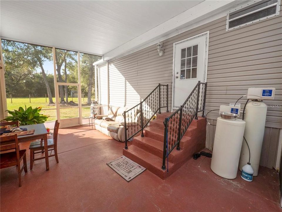 For Sale: $285,000 (4 beds, 2 baths, 2280 Square Feet)