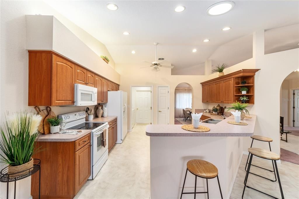 En Venta: $339,900 (3 camas, 2 baños, 2025 Pies cuadrados)