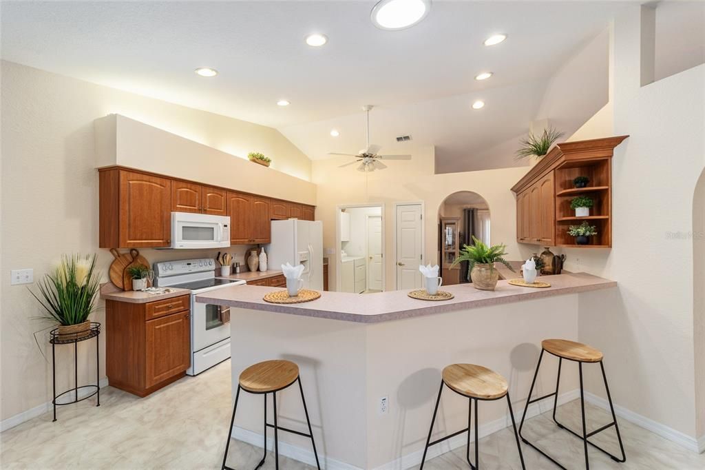 En Venta: $339,900 (3 camas, 2 baños, 2025 Pies cuadrados)