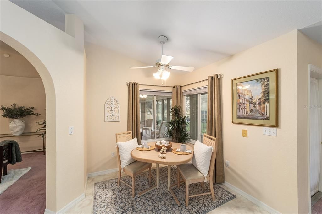 En Venta: $339,900 (3 camas, 2 baños, 2025 Pies cuadrados)