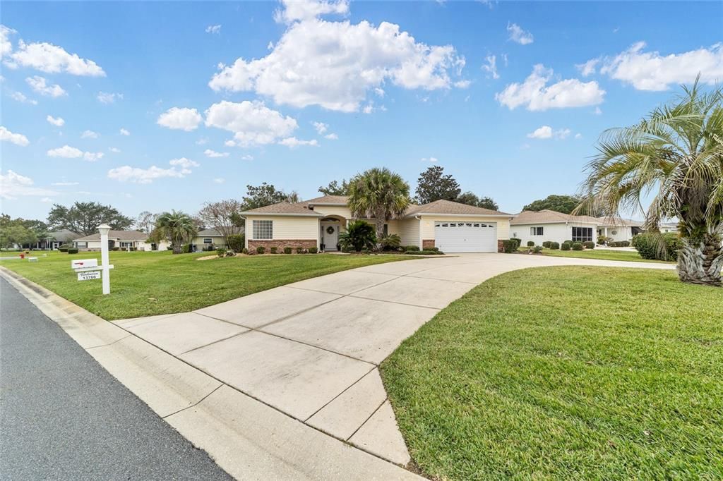 En Venta: $339,900 (3 camas, 2 baños, 2025 Pies cuadrados)