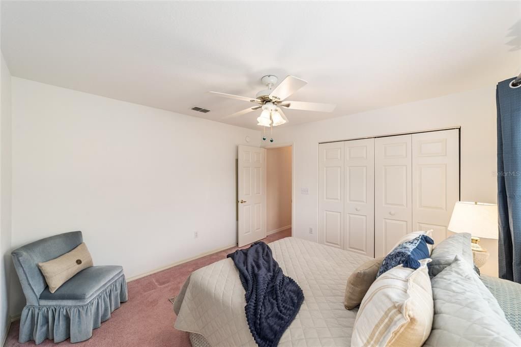 En Venta: $339,900 (3 camas, 2 baños, 2025 Pies cuadrados)