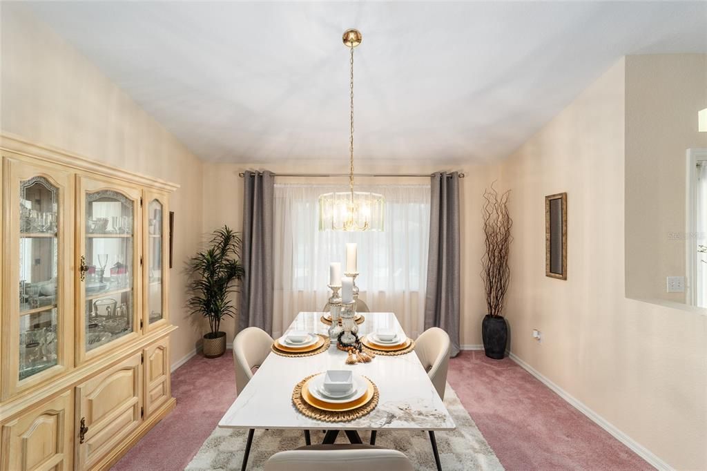 En Venta: $339,900 (3 camas, 2 baños, 2025 Pies cuadrados)